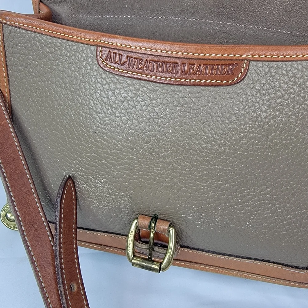 Classic Dooney & Bourke‎  Brown Leather Bag